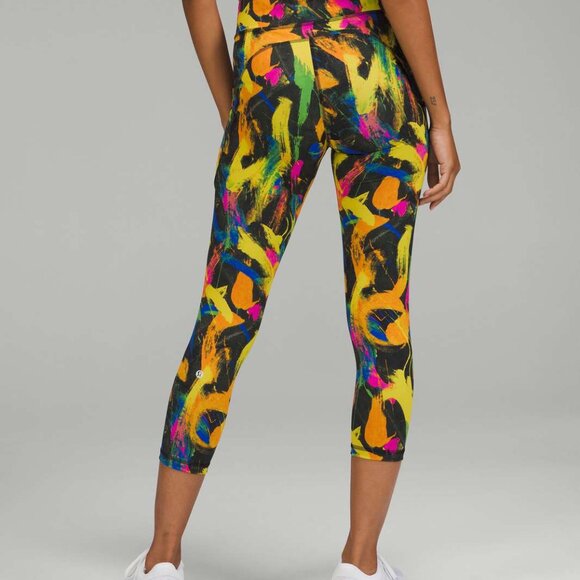 Lululemon Invigorate High-Rise Crop 23" with Pockets Size 6 - Picture 2 of 6